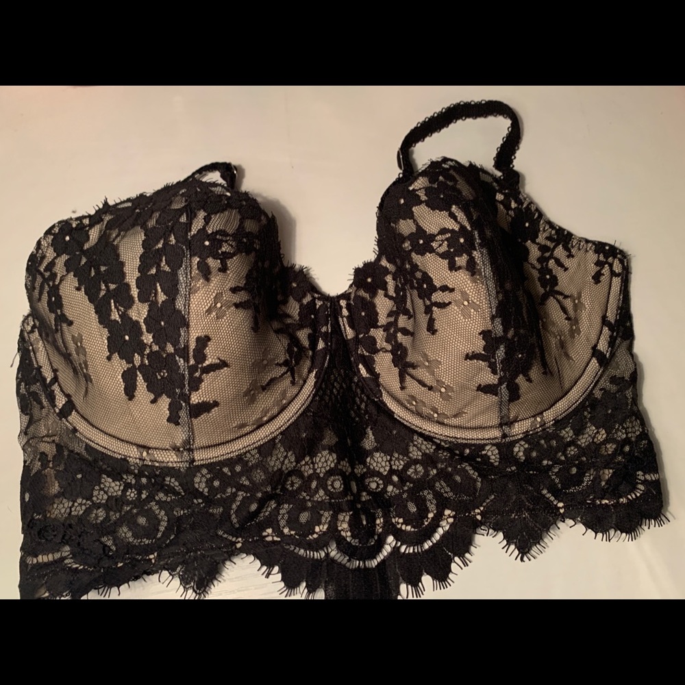 Longline Victoria’s Secret lacy bra
